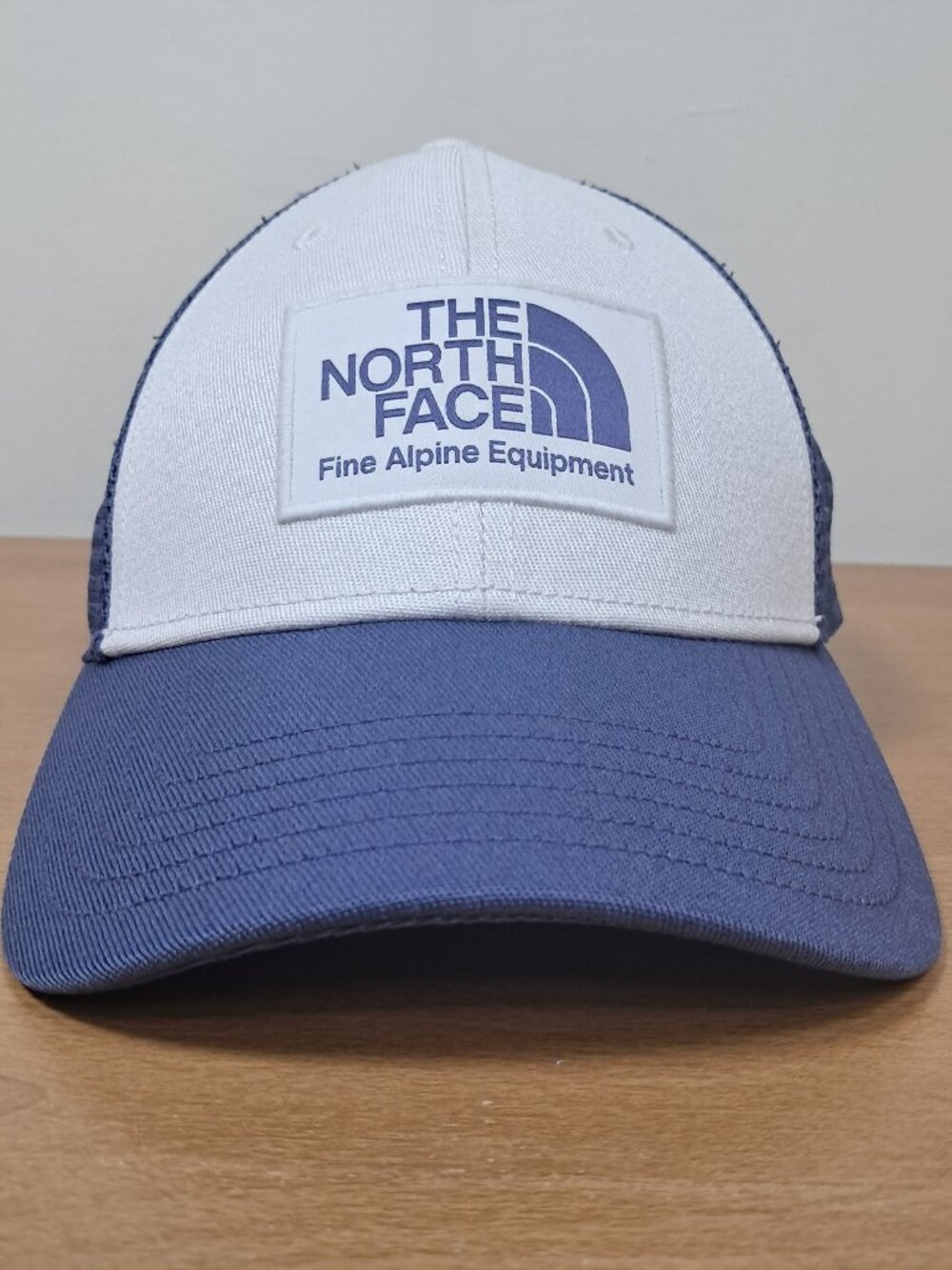 The North Face Fine Alpine Equipment Mudder Trucker Hat NWOT Snapback Blue Tan